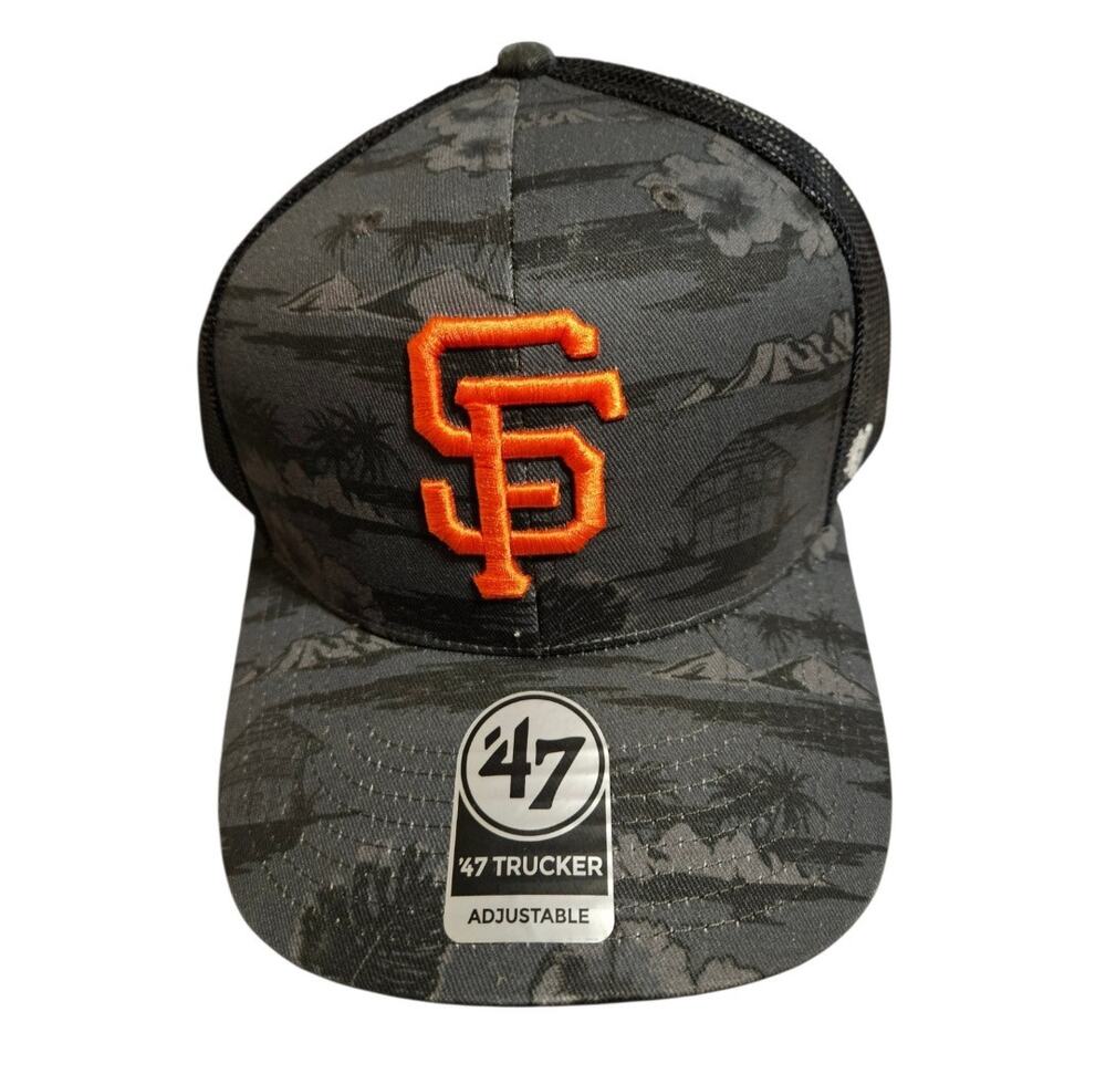 NWT SF Giants snapback camouflage color hat.